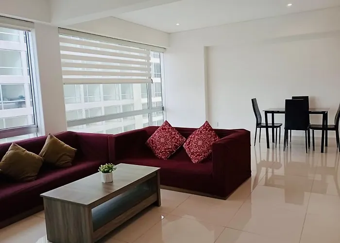 Romulo Ofarril 2parking-3br-2ba *